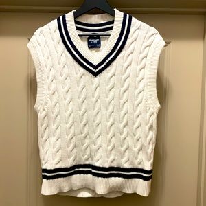 Preppy oversized A&F sweater vest